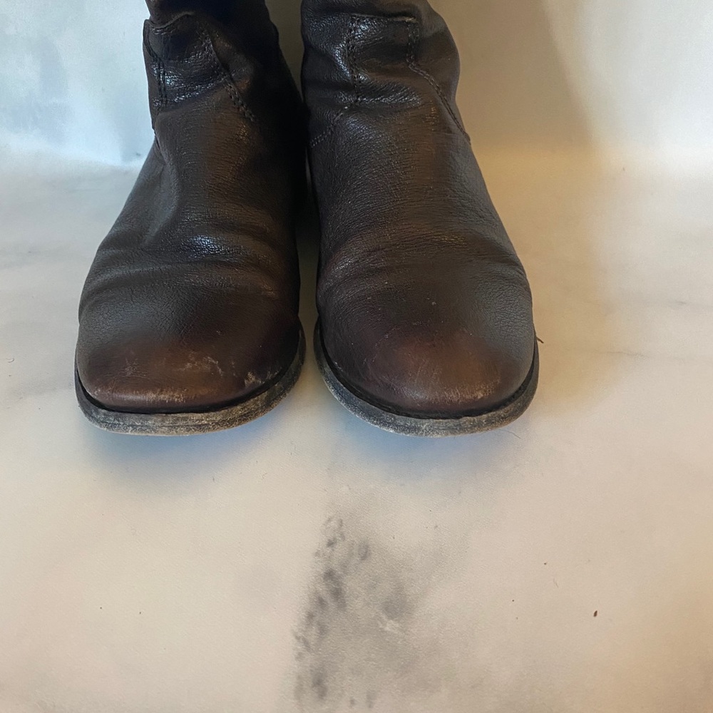 Frye Melissa Button Back Zip - Picture 4 of 6